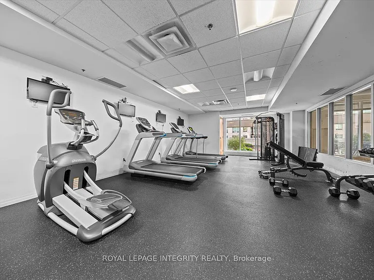 242 Rideau St #909 — Photo 29