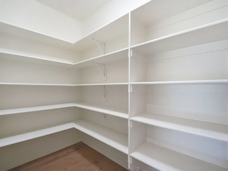 394 W Parkway Dr — Photo 10