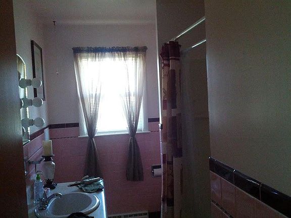3rd image of 401 Gatewood Dr