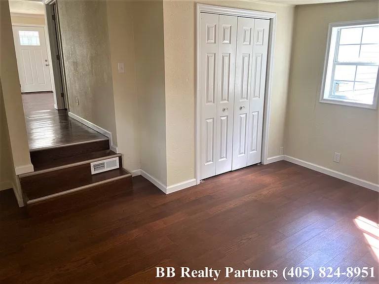 3407 E 38th St S — Photo 17