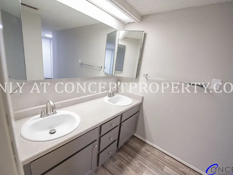 Foothill Terrace — Photo 90