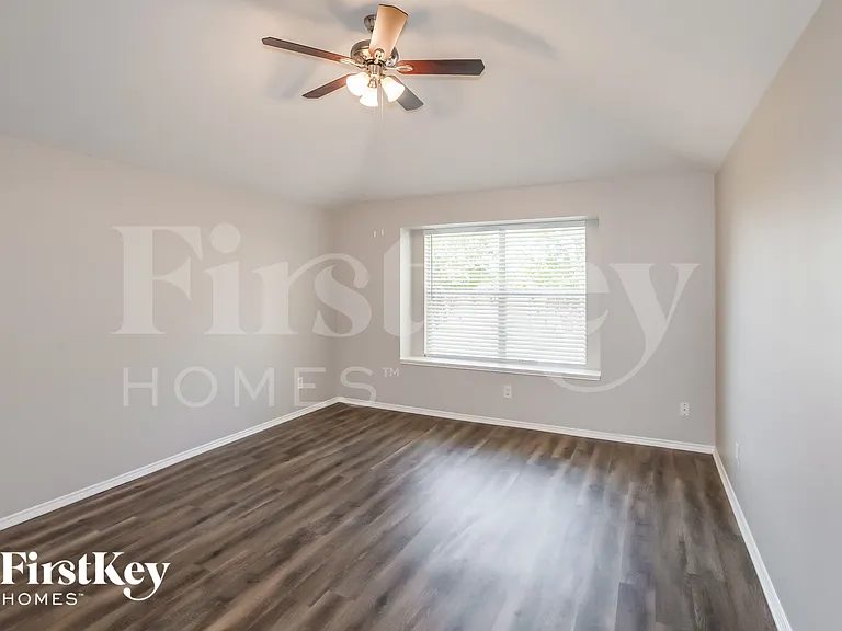 6908 Edgefield Dr — Photo 8