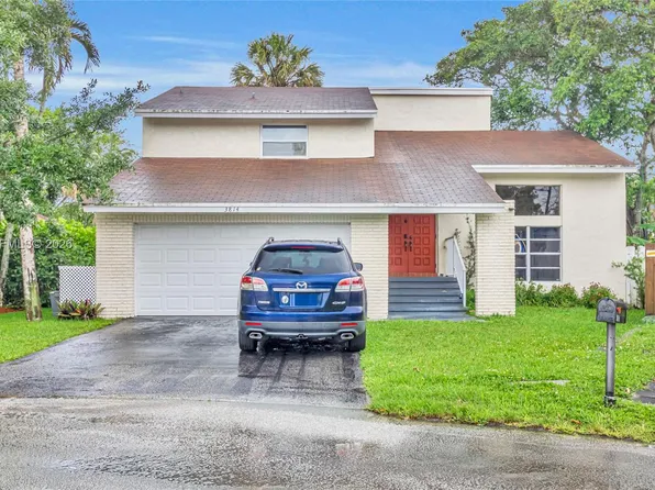 3814 NW 73rd Way, Coral Springs, FL 33065