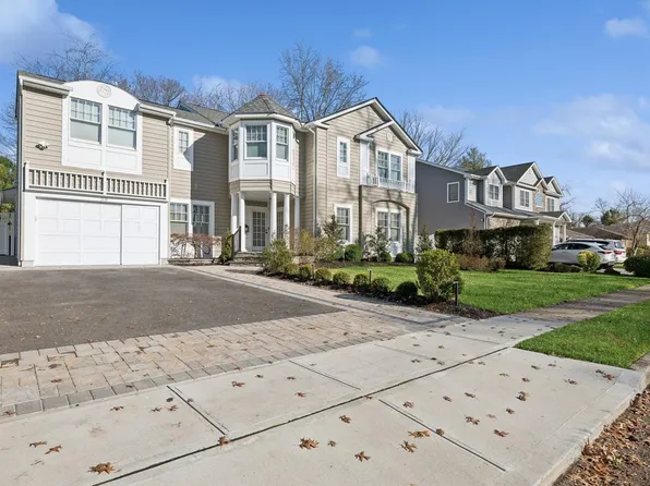 39 Ivy Drive, Jericho, NY 11753