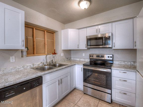 4th image of 2550 W Kerry Dr