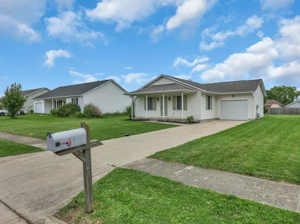 113 McDowell St, Bloomingburg, OH 43106