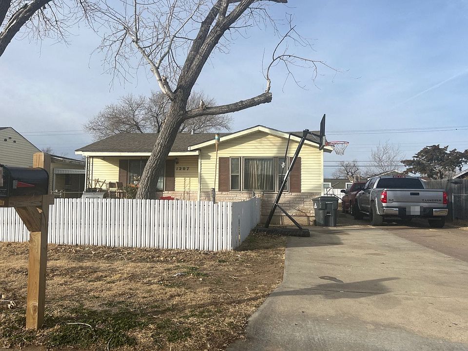 1st image of 1207 N Lake St