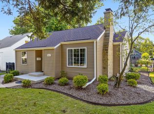 401 S Fordham Ave, Aurora, IL 60506