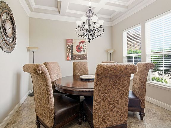 4th image of 107 Goldmine Ct