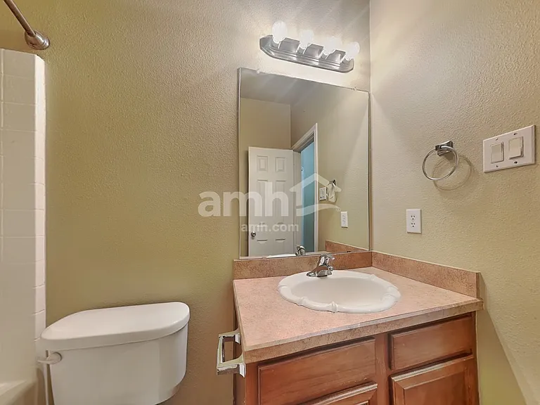 9000 Stone Mill Ln — Photo 13