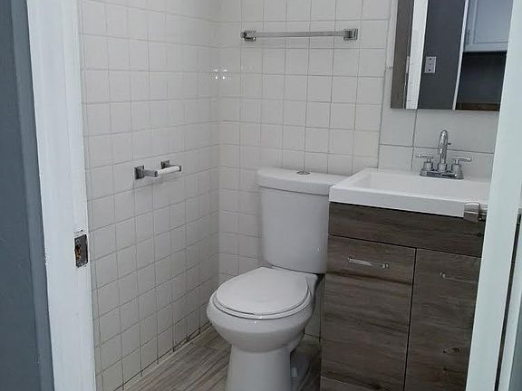 3rd image of 1948 N 17th Ave APT 9