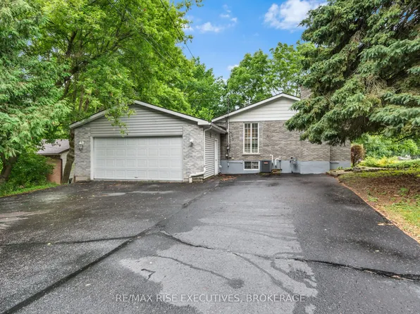 687 High Gate Park Dr, Kingston, ON K7M 5Z7