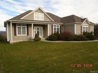26 Deangelis Dr, Monroe, NY 10950