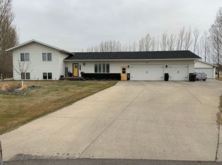 1102 76th Ave S, Fargo, ND 58104