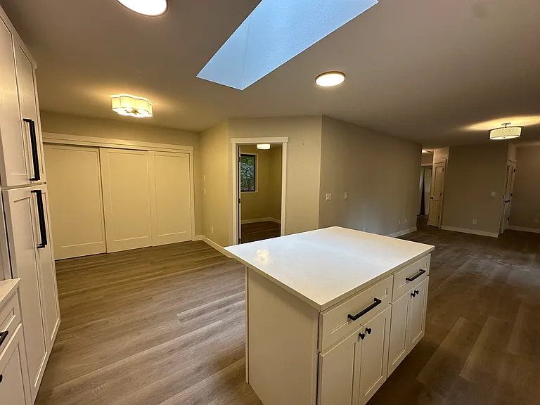 1223 Miller Ave NE — Photo 24