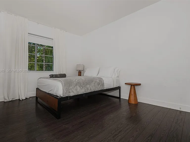 1005 9th St #2 — Photo 12