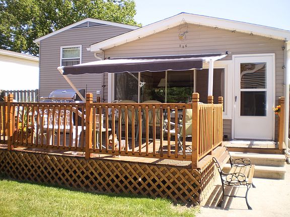 12x16 Deck w/awning