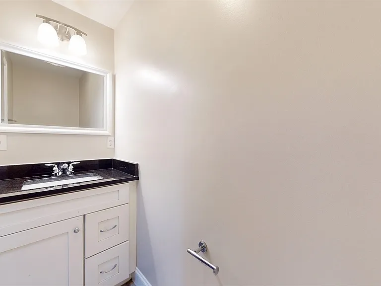 60 Holworthy St #6 — Photo 4