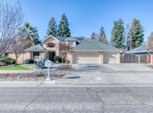 7743 N 9th St, Fresno, CA