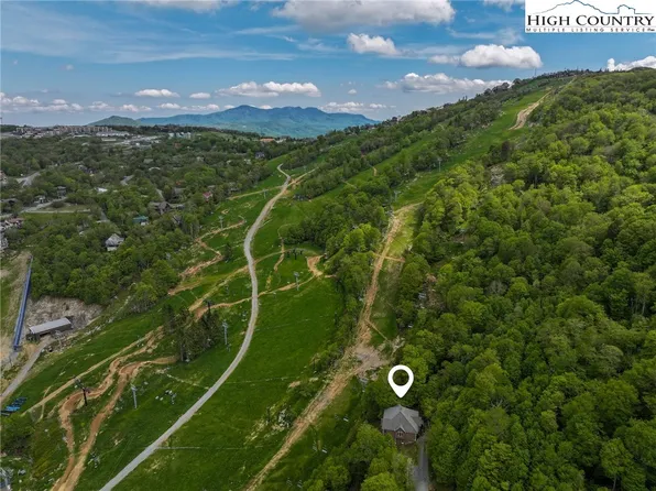 22 Slopes Lane, Beech Mountain, NC 28604