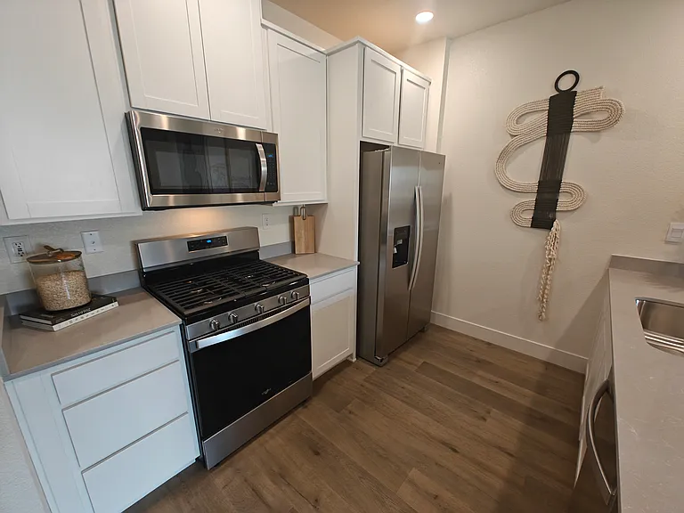 1594 Grazer Way — Photo 28