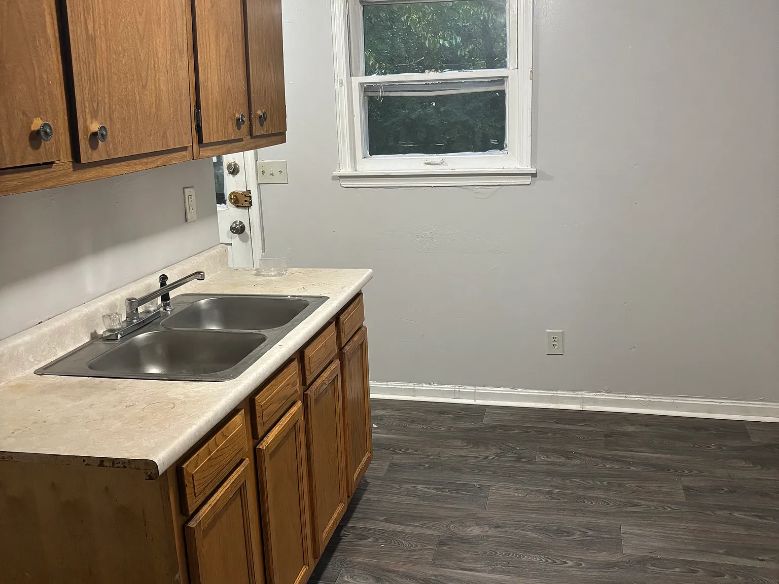 2 bed, 750 sqft, $995 — Photo 4