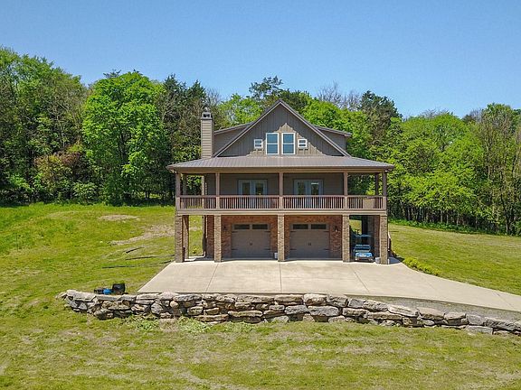 5th image of 453 Herring Hollow Ln