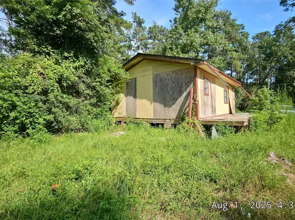 17505 S Lakeview Dr, Splendora, TX 77372