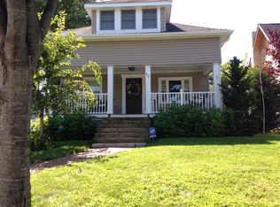 42 Andrew St, Manhasset, NY 11030