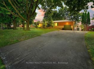 68 Rymal Rd E, Hamilton, ON L9B1C1
