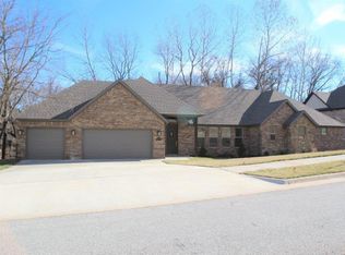 2104 NW Small Oaks St, Bentonville, AR 72712