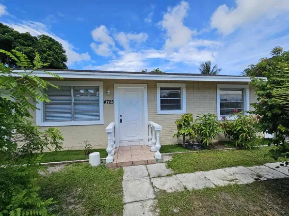 4725 Gladiator Circle, Greenacres, FL 33463