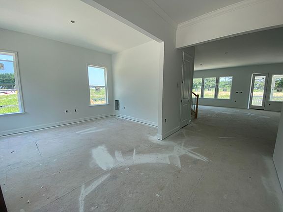 Foyer dining room
