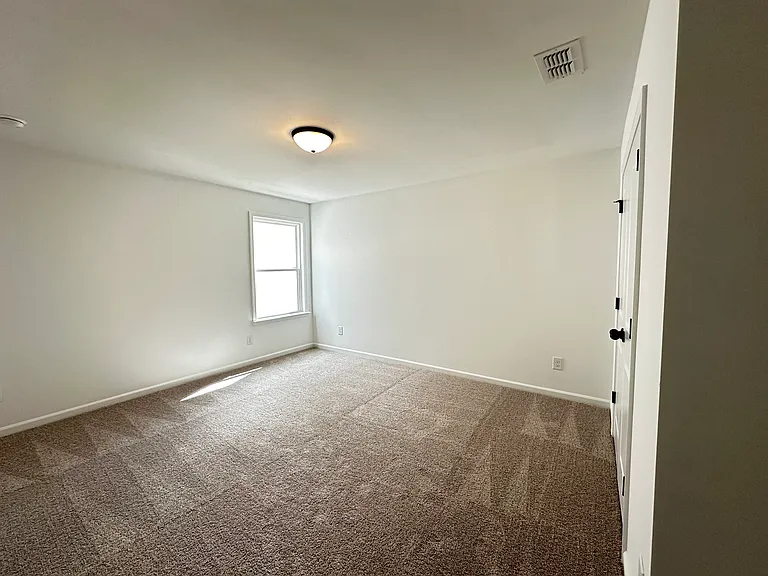 54 Mayfair St — Photo 34