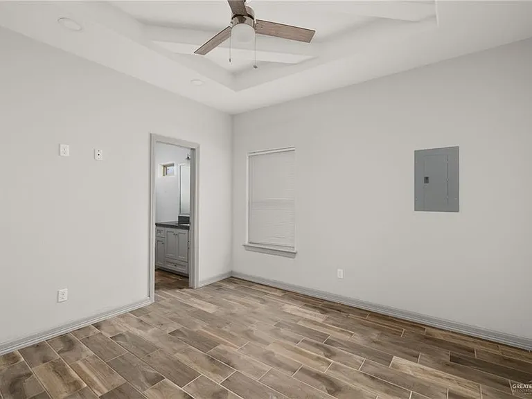 5800 Nightingale Ave #1 — Photo 6