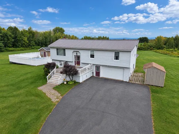 14 Carriage Hl, Peru, NY 12972