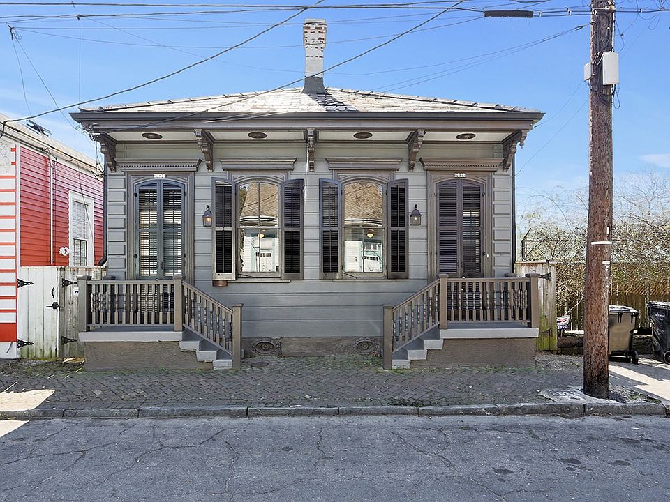 1st image of 2822 Burgundy St