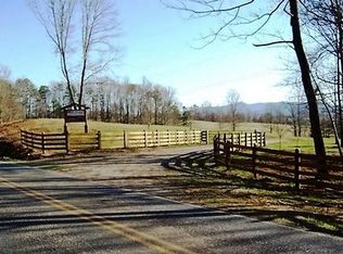 1 Hinton Center Rd, Hayesville, NC 28904