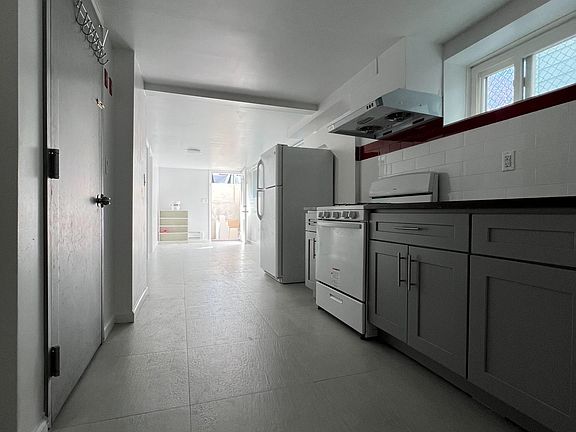 3rd image of 12-46 120th St