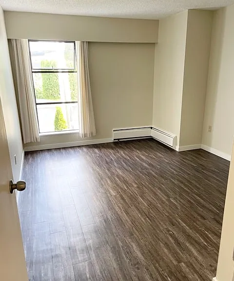 1715 W 11th Ave #220 — Photo 9