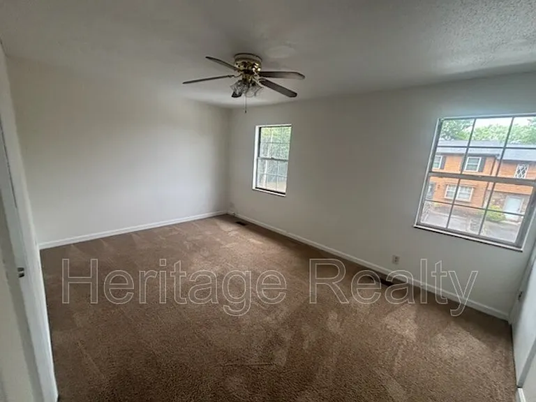 1207 Crest Brook Dr — Photo 6