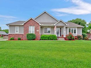 1016 McCaskey Dr, Rose Hill, KS 67133