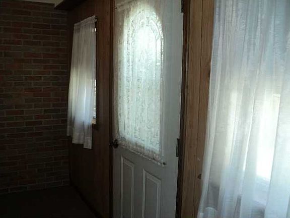 4th image of 107 Knoll Ave