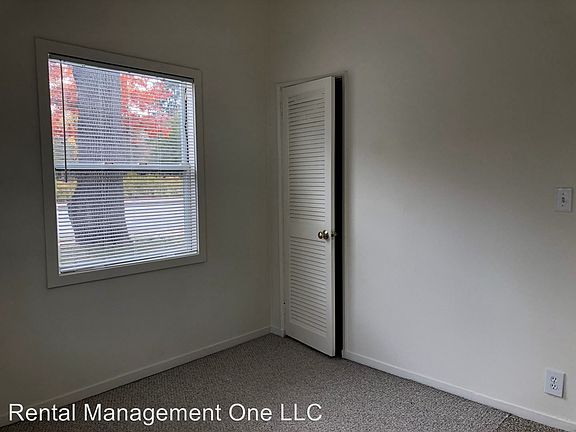 5th image of 1501 E 8th St