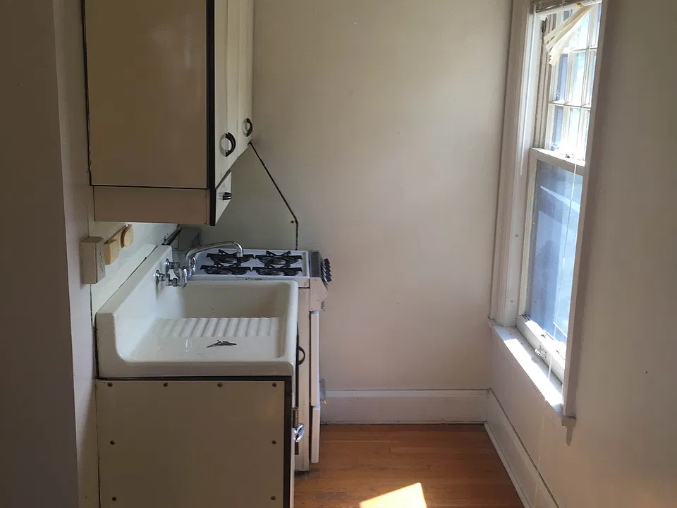 1848 C St #201