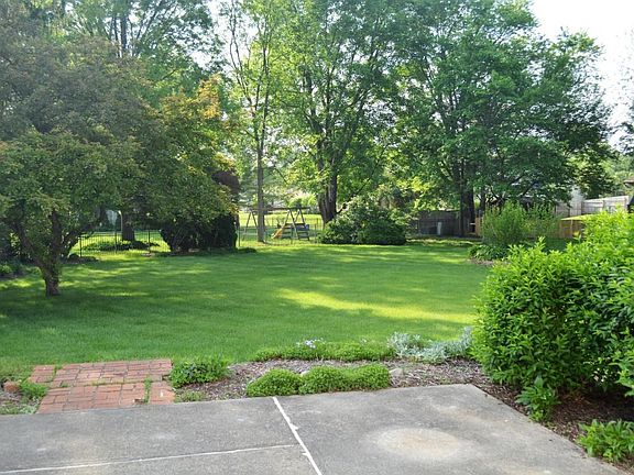 5th image of 58 Granby Pl W