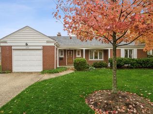 2135 Prairie St, Glenview, IL 60025