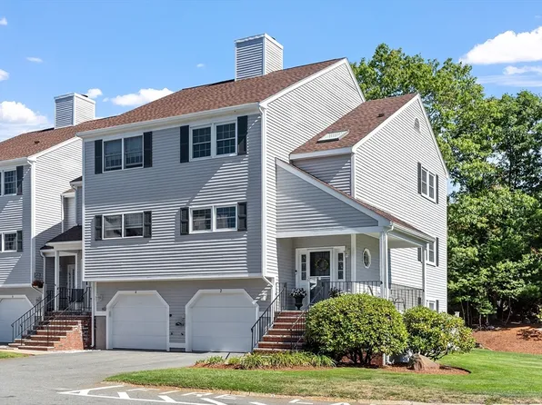 2 Lions Ln, Salem, MA 01970