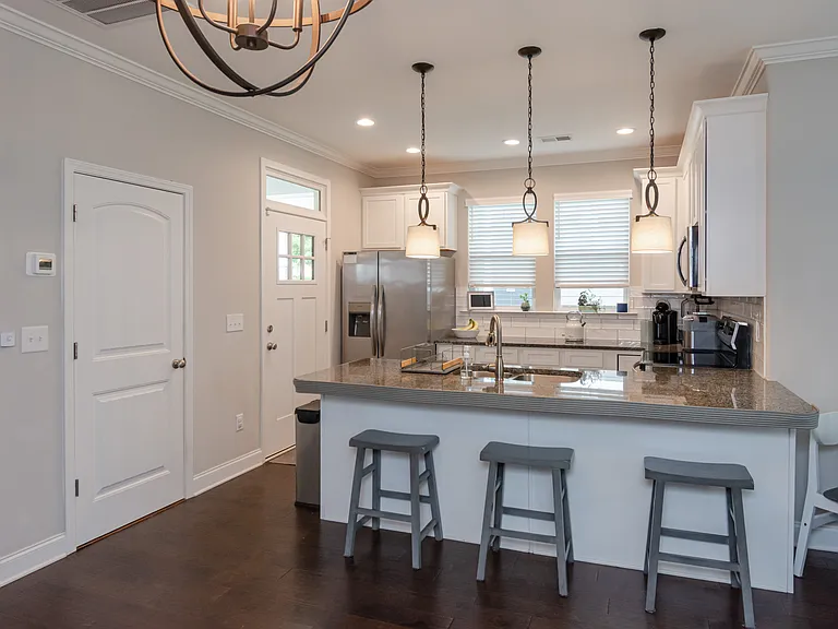 544 Twin Lake Rd — Photo 3