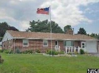 318 Shorbs Hill Rd, Hanover, PA 17331